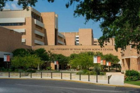 Outstanding New Student International Scholarships 2022 at University of Texas Health Science Center in USA