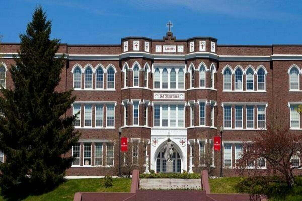 2022 English Proficiency Scholarships at Saint Martin’s University in USA