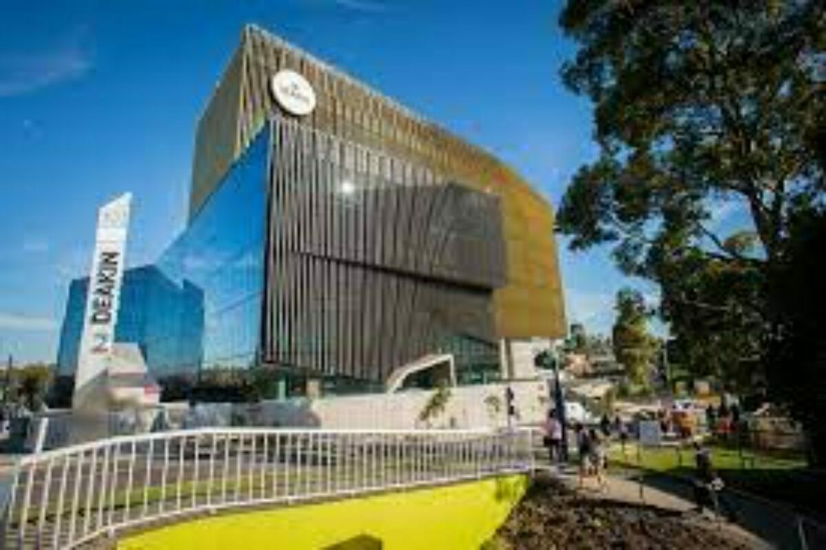 2023 HDR International Scholarships in Sustainable Farming at Deakin University in Australia