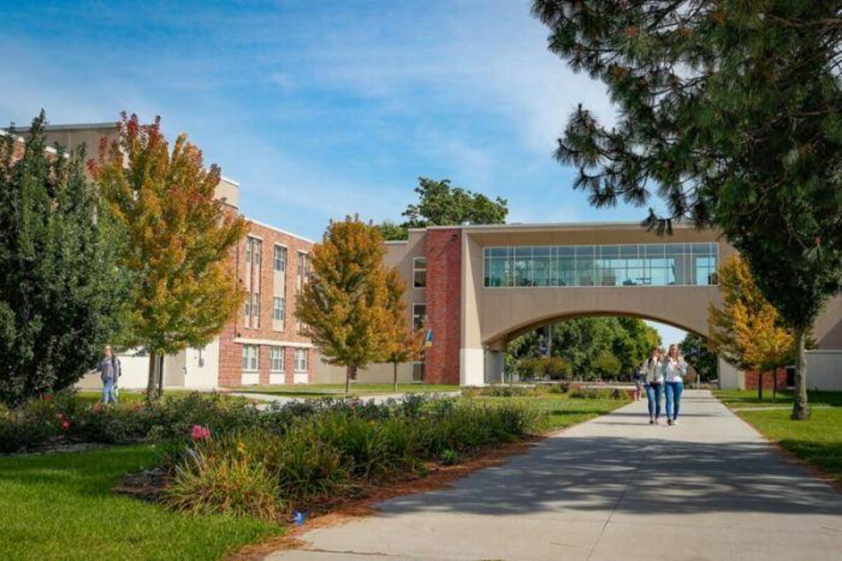 Die Presse Masters Scholarship 2023 For Environmental Technology & International Affairs in Austria
