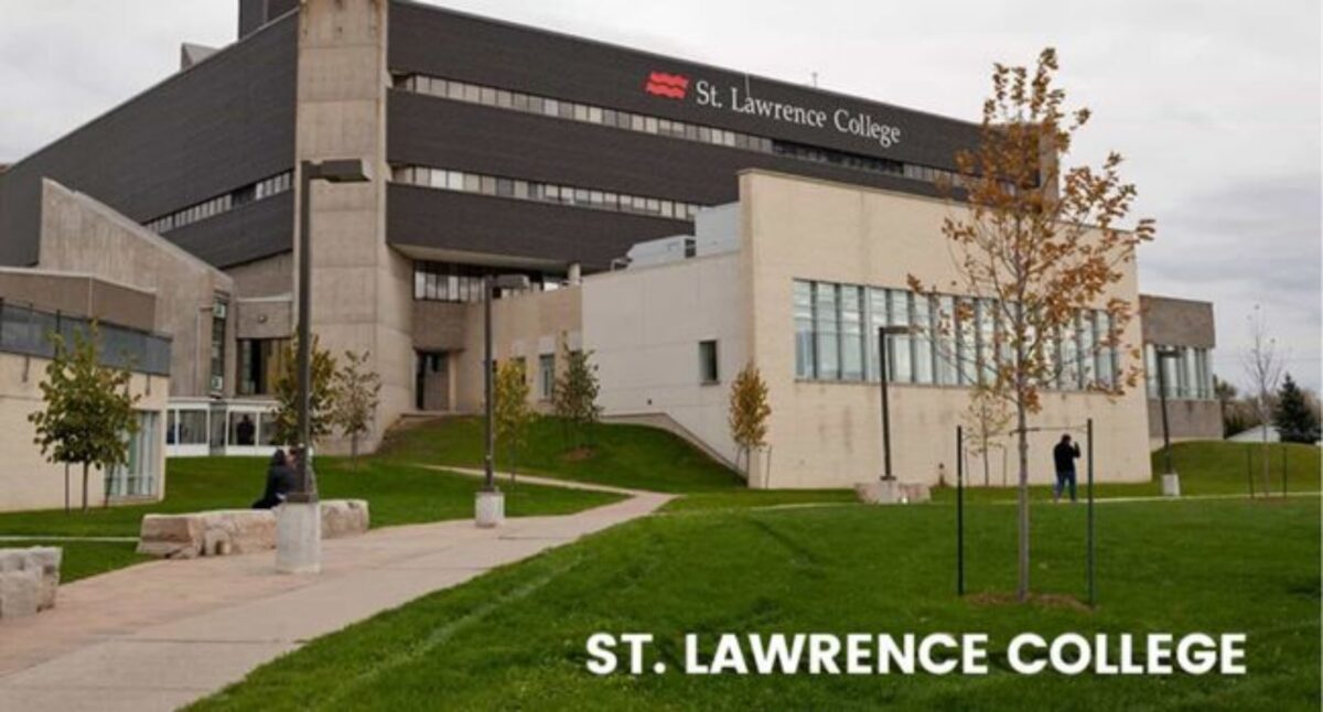 Academic Excellence Entrance Scholarship 2023 at St. Lawrence College