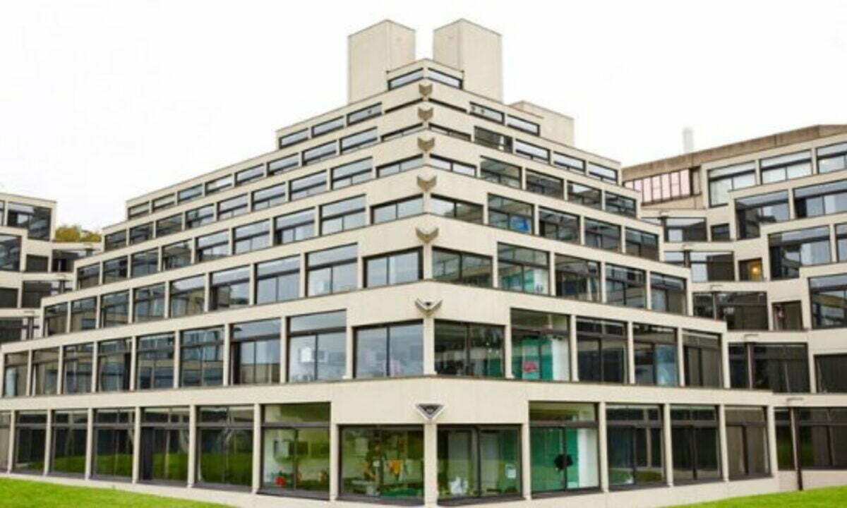 LLM Early Application International Scholarships 2023 at University of East Anglia