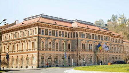 Transilvania Academica Scholarship 2023 at Transilvania University
